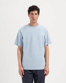 Liam signature t-shirt - cloud blue via Brand Mission