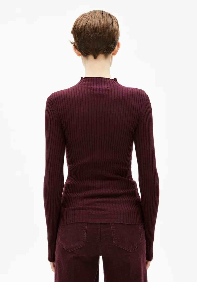 Alaania coltrui - dark cranberry from Brand Mission