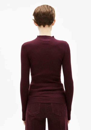 Alaania coltrui - dark cranberry from Brand Mission