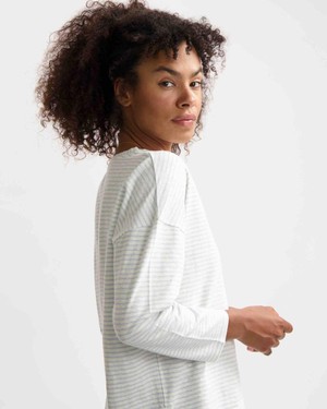 Yulia t-shirt -skyway/off white from Brand Mission