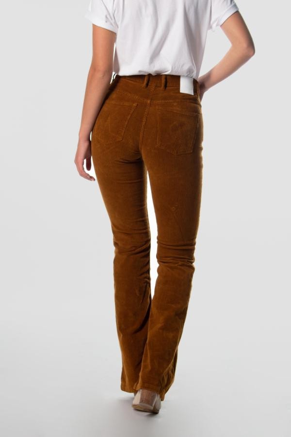 Lisette flare corduroy - golden brown from Brand Mission
