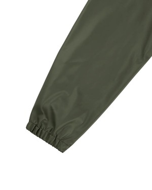 Original saddle regenjas - army green from Brand Mission