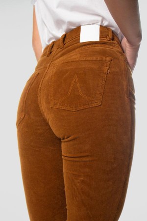 Lisette flare corduroy - golden brown from Brand Mission