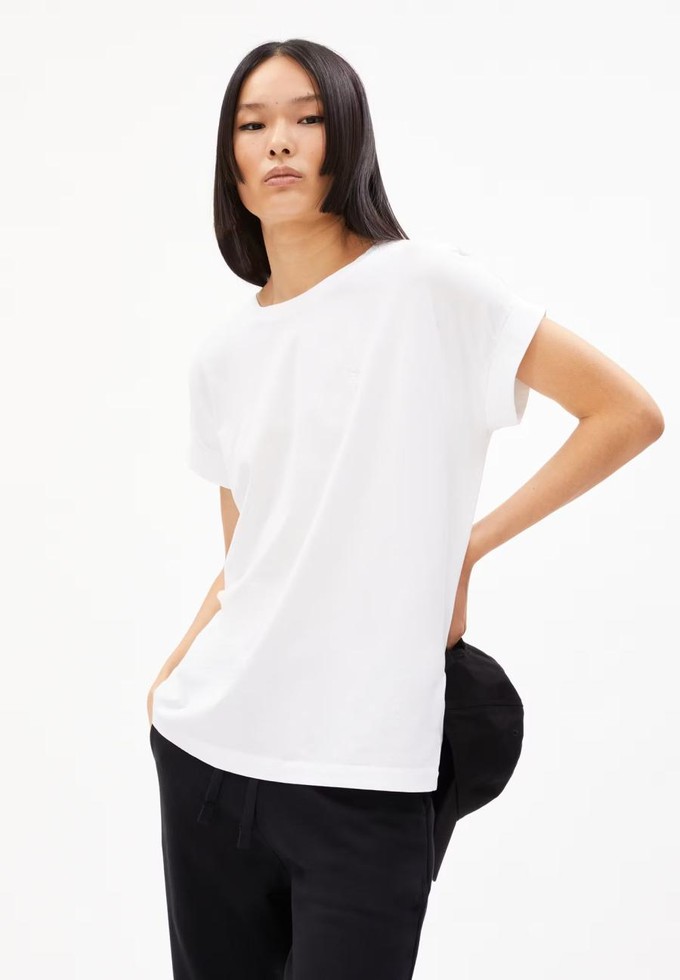 Idaara t-shirt - white from Brand Mission
