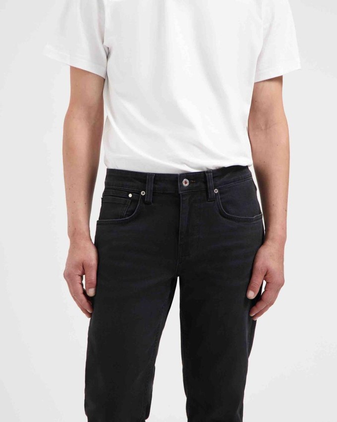 Nick straight jeans - worn in black from Brand Mission