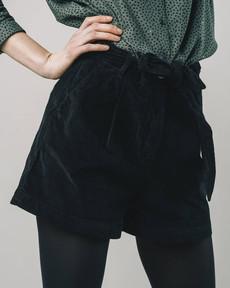 Belted Short Black van Brava Fabrics