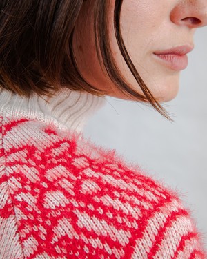 Cropped Sweater Noodles Jacquard from Brava Fabrics