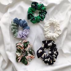 Pack of Five Scrunchies van Chillax