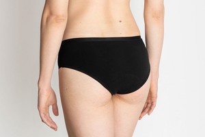 Absorbent pants ESSENCE Black with organic cotton from Cocoro