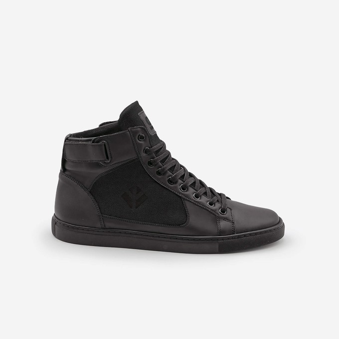 wallace - black grapes from COG
