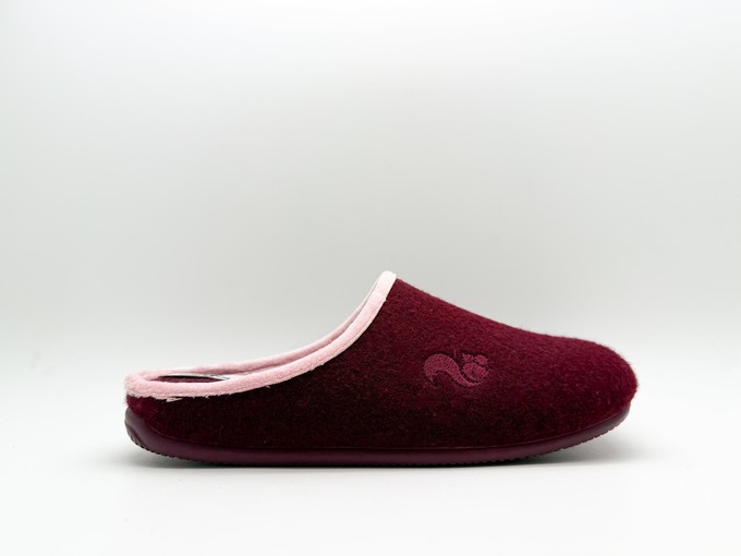 thies 1856 ® PET Piping Slipper vegan bordeaux from COILEX