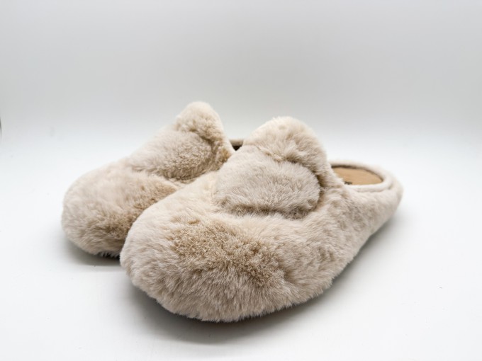 thies 1856 ® Rec Fluffy Heart Slipper vegan beige from COILEX