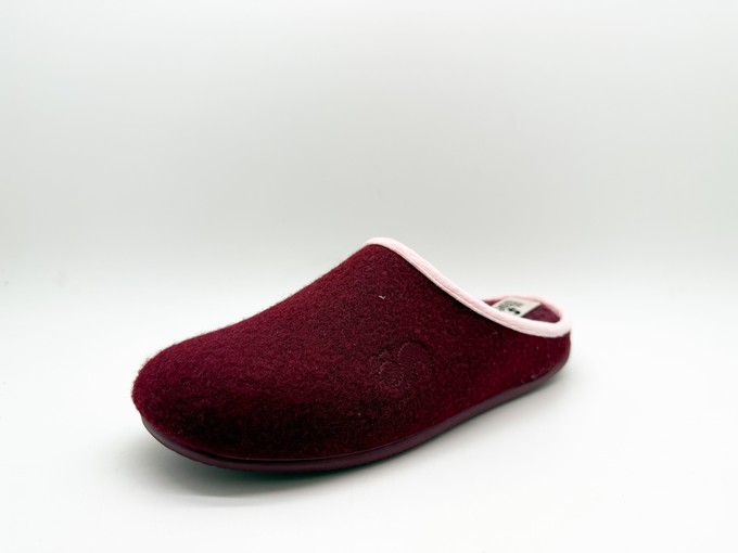 thies 1856 ® PET Piping Slipper vegan bordeaux from COILEX