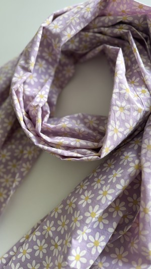 katoenen sjaal lila flowers from Common & Sense