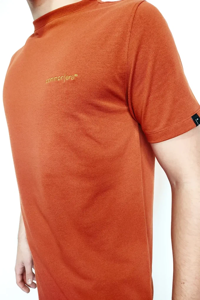 Duurzaam T-shirt Hiland | burned orange from common|era sustainable fashion