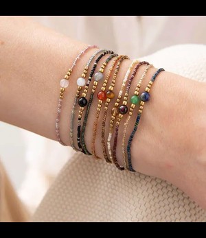 A BEAUTIFUL STORY •• Iris Card Lapis Lazuli SC Bracelet from De Groene Knoop