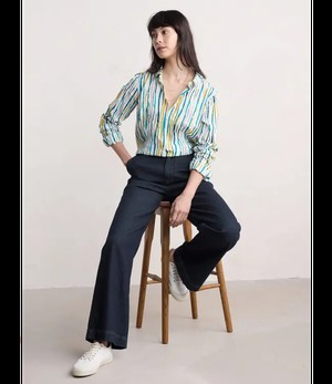 SEASALT CORNWALL •• Larissa Shirt | Painterly Stripe Chalk from De Groene Knoop