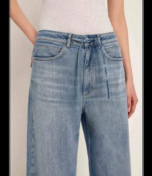 LANIUS •• Relaxed Jeans gemaakt van bio-katoen from De Groene Knoop