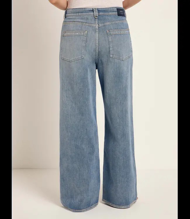 LANIUS •• Relaxed Jeans gemaakt van bio-katoen from De Groene Knoop