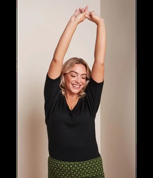 KING LOUIE •• Valentina Top Club | Black Short Sleeve from De Groene Knoop