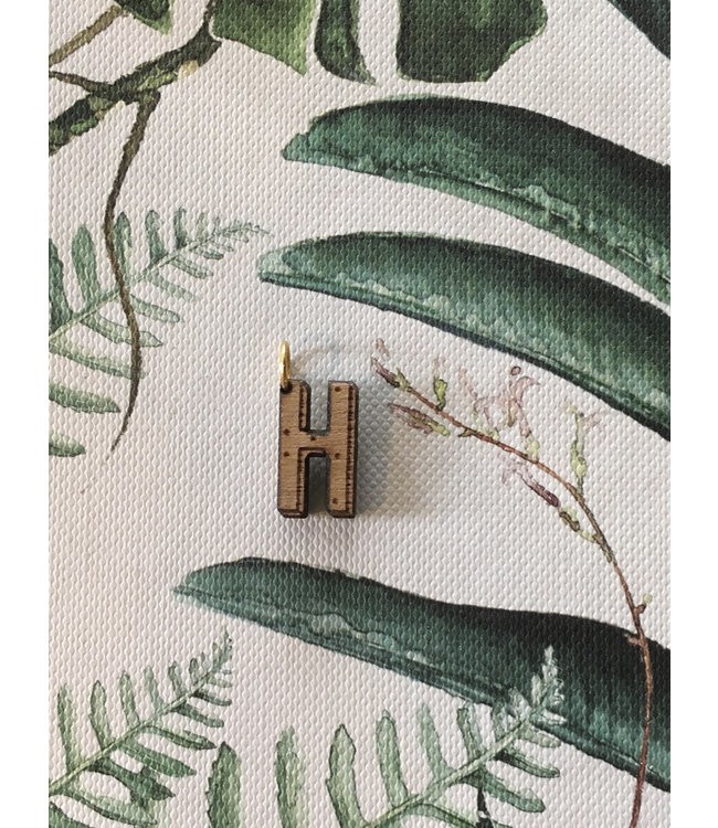 ALL THINGS WE LIKE •• Houten letter "H" from De Groene Knoop