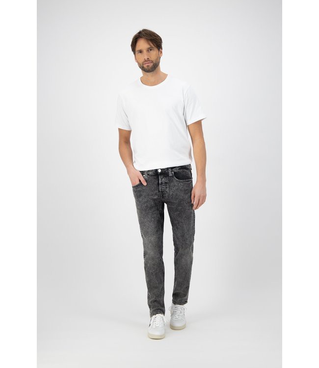 MUD Jeans •• Jeans Slimmer Rick - Heavy Stone Black from De Groene Knoop