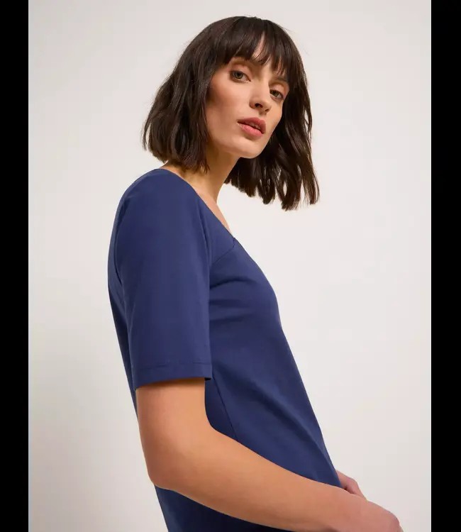 LANIUS •• Shirt with square neckline | Night Blue ~ Halbarmshirt from De Groene Knoop