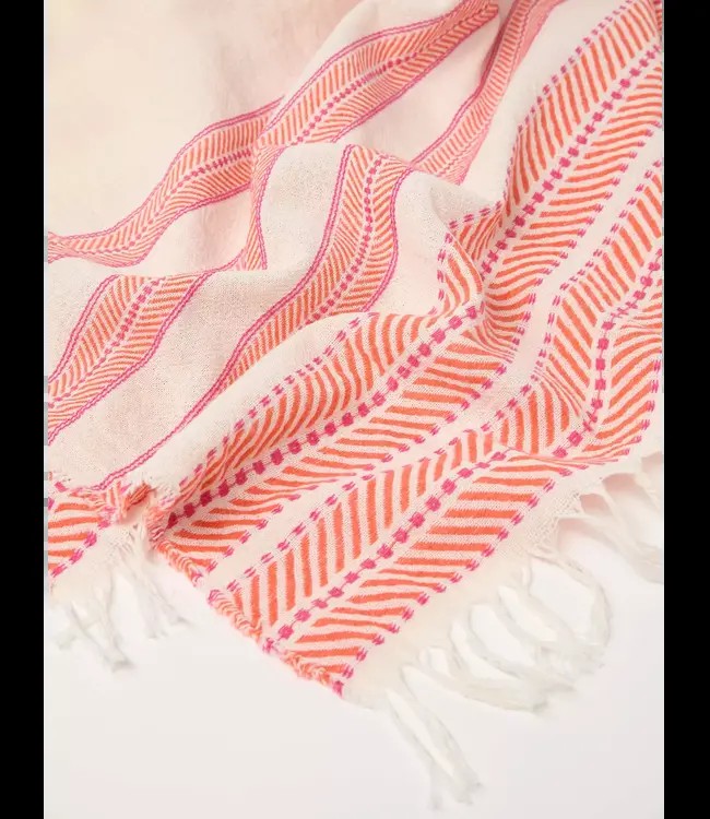 LANIUS •• SCARF WITH IKAT PATTERN |  Coral from De Groene Knoop