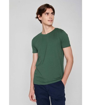 GREENBOMB •• Shirt Basic Guide | Bottle Green from De Groene Knoop
