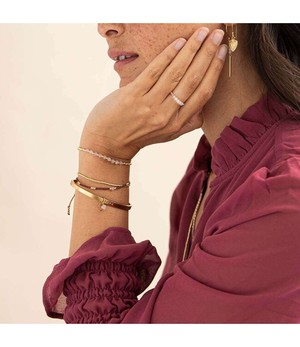 A BEAUTIFUL STORY •• Armband Proud Rozenkwarts Goudkleurig from De Groene Knoop