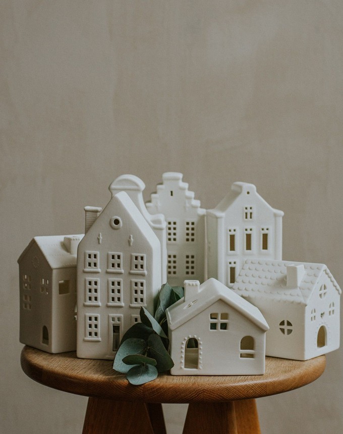 Waxinelichthouder, porselein, huisje met trapgevel, 20 cm from Dille & Kamille