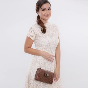 Maganda Clutch Nature Pearl from Disenyo