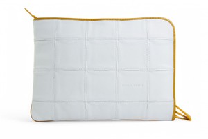 Folio Laptop Case | Leather & Fire-hose from Elvis & Kresse