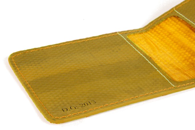 Double Card Holder | Fire-hose from Elvis & Kresse