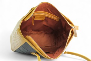 Classic Tote | Leather & Fire-hose from Elvis & Kresse