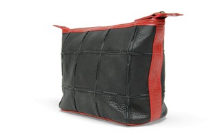 Cosmetics Case / Toiletry Bag | Leather & Fire-hose from Elvis & Kresse