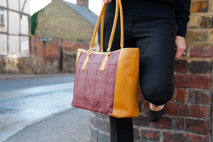 Classic Tote | Leather & Fire-hose from Elvis & Kresse