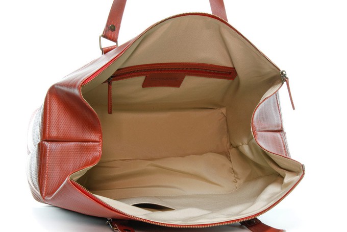 Gladstone Travel Bag | Fire-hose from Elvis & Kresse