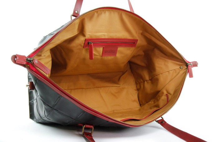 Weekend Bag | Leather & Fire-hose from Elvis & Kresse
