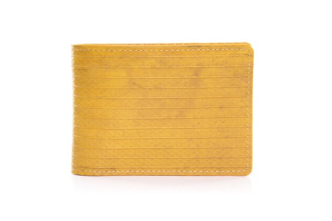 Compact Wallet | Fire-hose from Elvis & Kresse