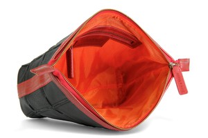 Cosmetics Case / Toiletry Bag | Leather & Fire-hose from Elvis & Kresse