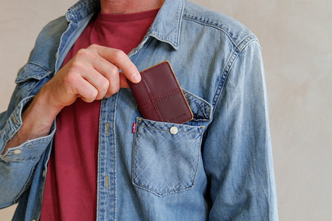 Card Holder | Leather & Fire-hose from Elvis & Kresse