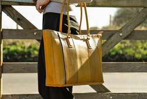 Classic Tote | Fire-hose from Elvis & Kresse