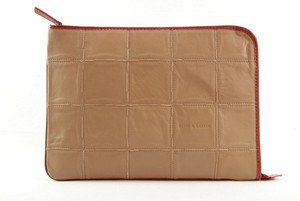 Folio Laptop Case | Leather & Fire-hose from Elvis & Kresse