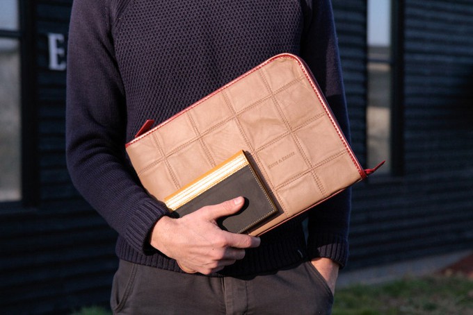 Folio Laptop Case | Leather & Fire-hose from Elvis & Kresse