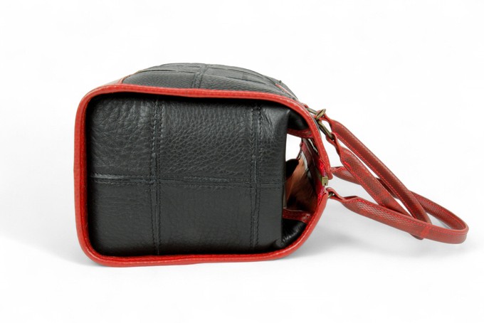Small Post Bag | Leather & Fire-hose from Elvis & Kresse