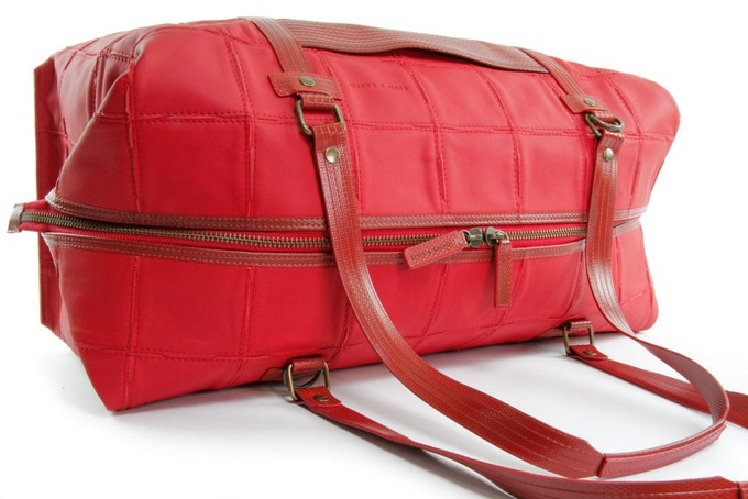 Weekend Bag | Leather & Fire-hose from Elvis & Kresse