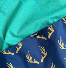 Jade and Midnight Reindeer Fabric Gift Wrap Furoshiki Cloth - Double Sided (Reversible) van FabRap