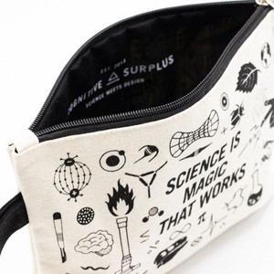 Etui "Science is magic that works" from Fairy Positron