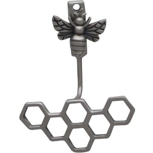 Zilveren oorbellen bij met honingraat from Fairy Positron